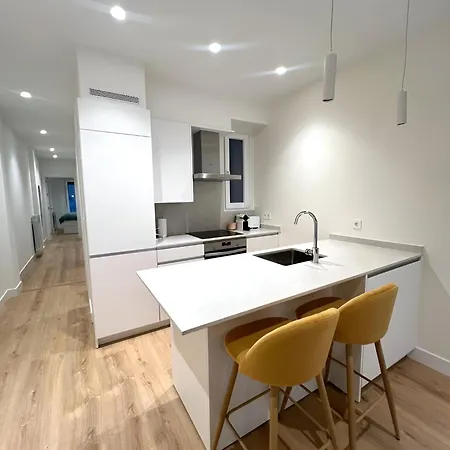 Colon -zurriola Beach דירה