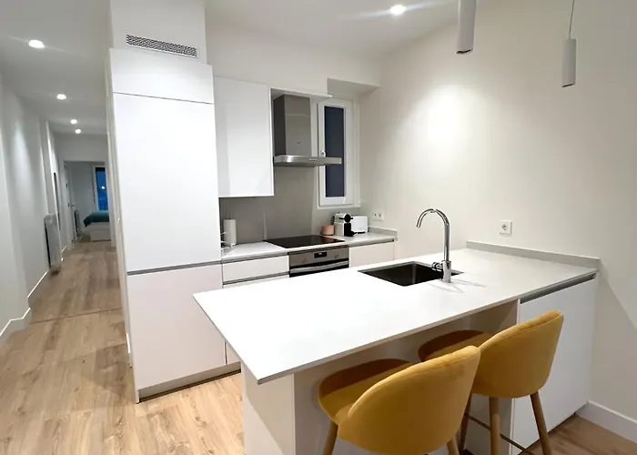 Colon -zurriola Beach דירה